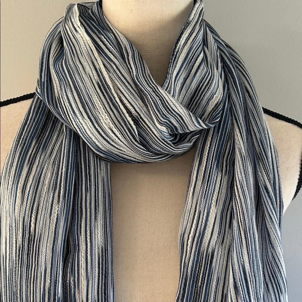 CHIC Textured Scarf in Blue, Black & White